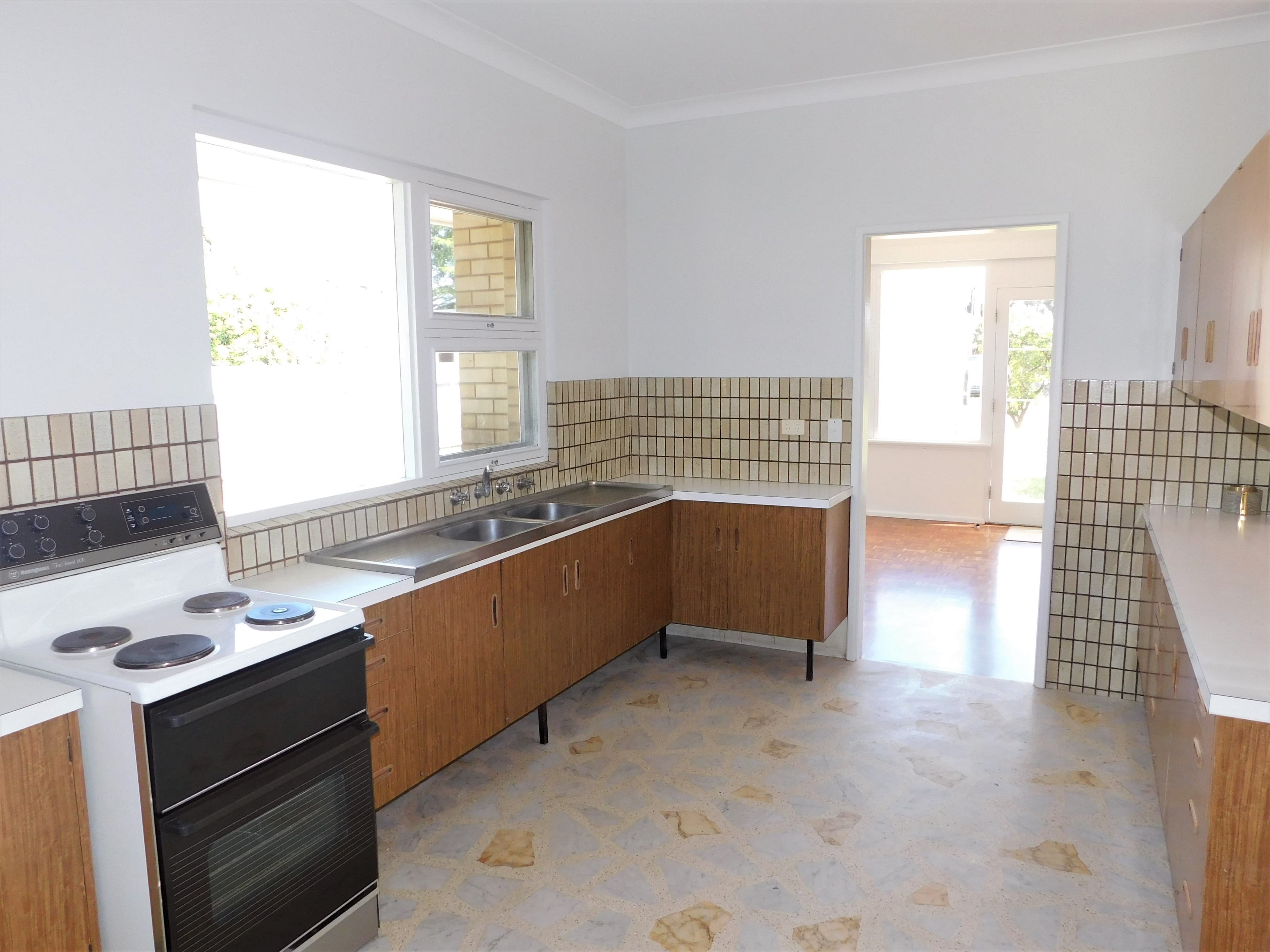 15 Cannawigara Road, Bordertown SA 5268, Bordertown - Thumbnail 2