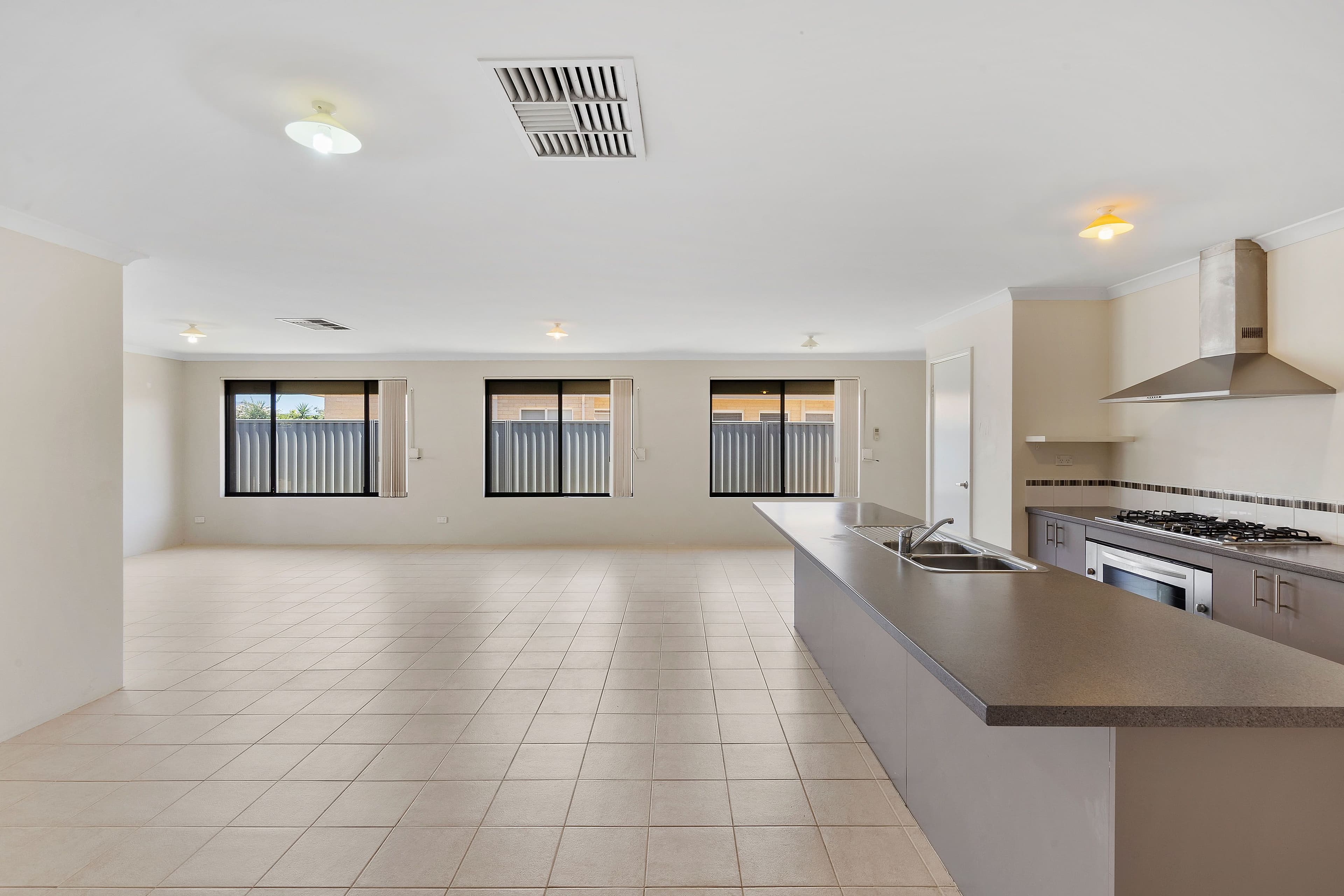 114 Countess Circuit, South Yunderup WA 6208, South Yunderup - Thumbnail 5
