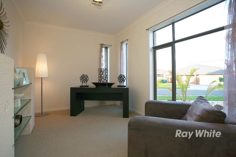 11 Aquanita Close, LYNDHURST VIC 3975, Lyndhurst - Thumbnail 3