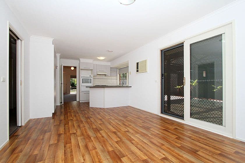 107 Woolnough Drive, MILL PARK VIC 3082, Mill Park - Thumbnail 3