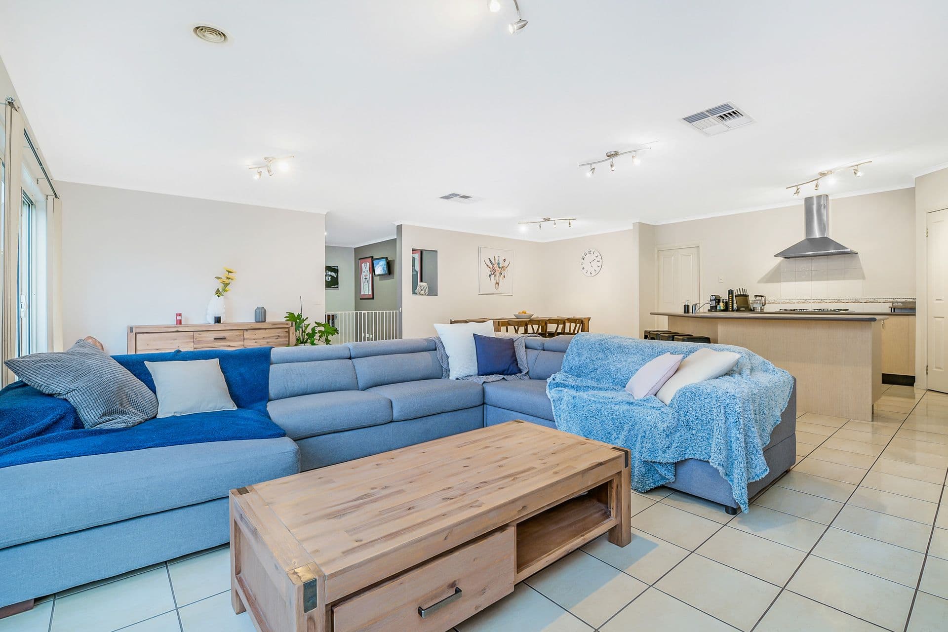 6 McCubbin Way, Berwick VIC 3806, Berwick - Thumbnail 4