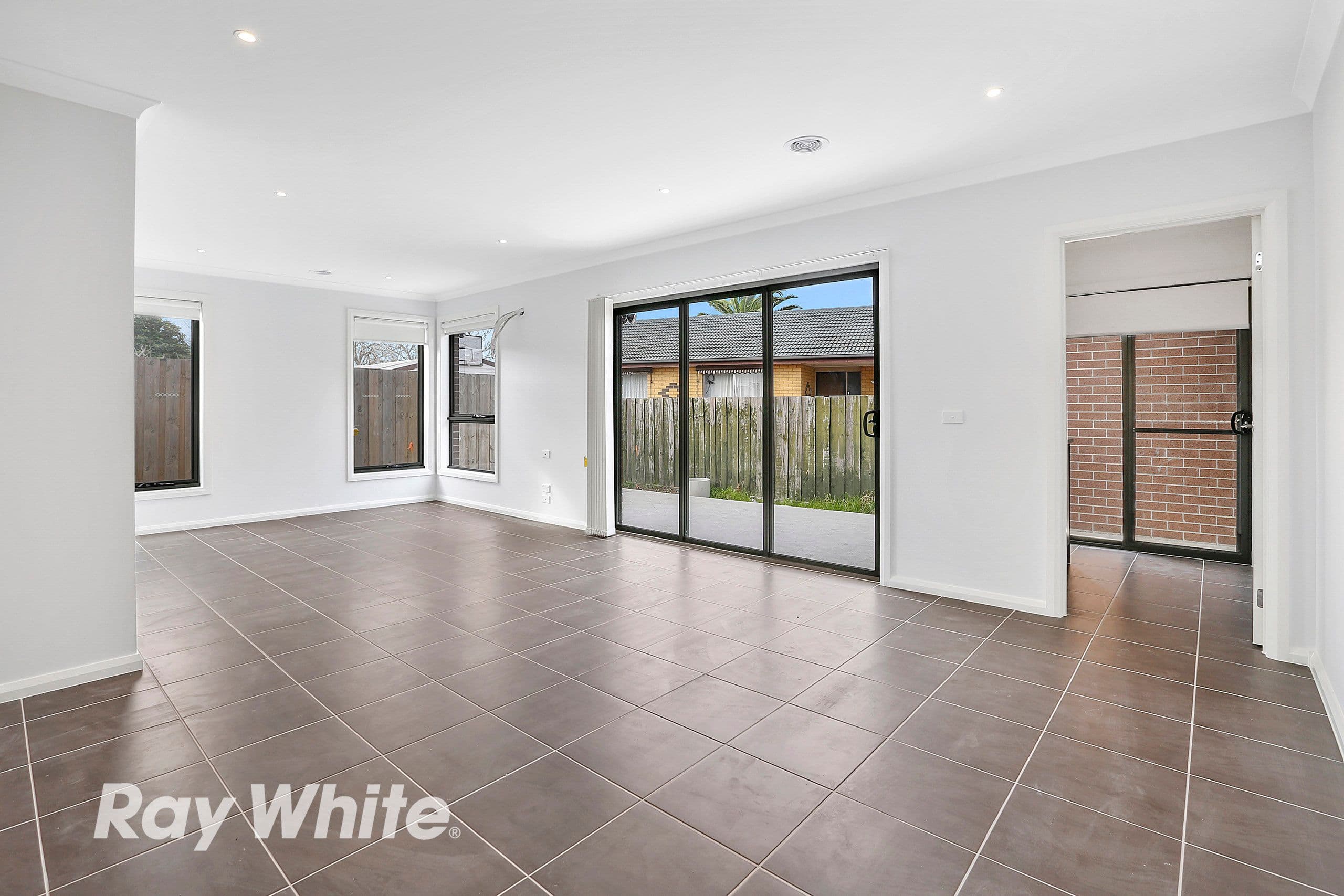 1B Saintfield Street, Lara VIC 3212, Lara - Thumbnail 3
