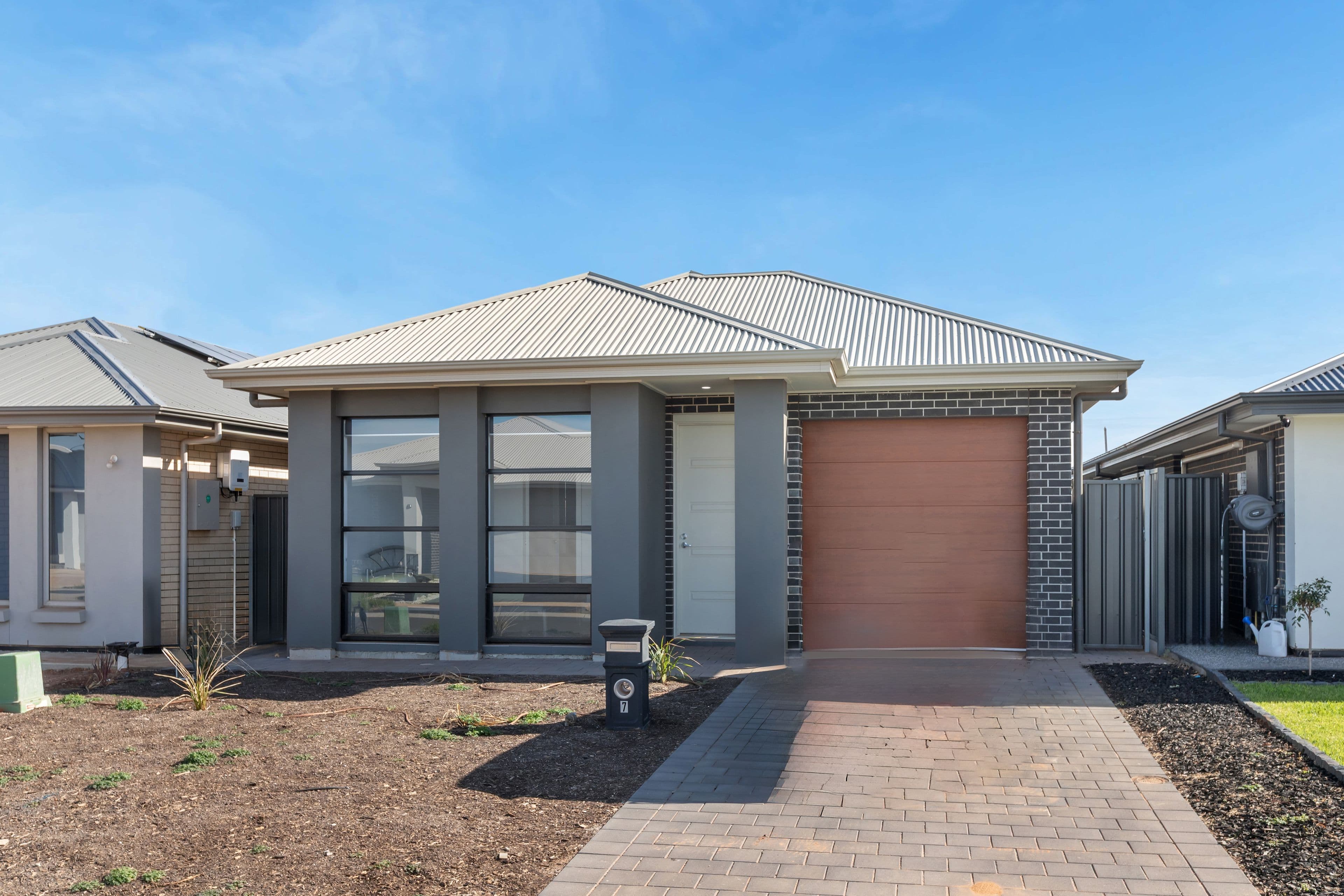 11 Gooloowan Circle, BRASSALL QLD 4305, Brassall - Image 1