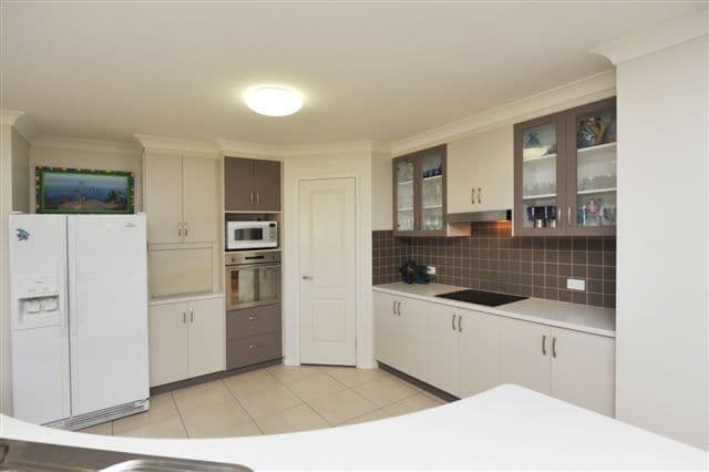 57 Belclaire Drive, WESTBROOK QLD 4350, Westbrook - Thumbnail 2