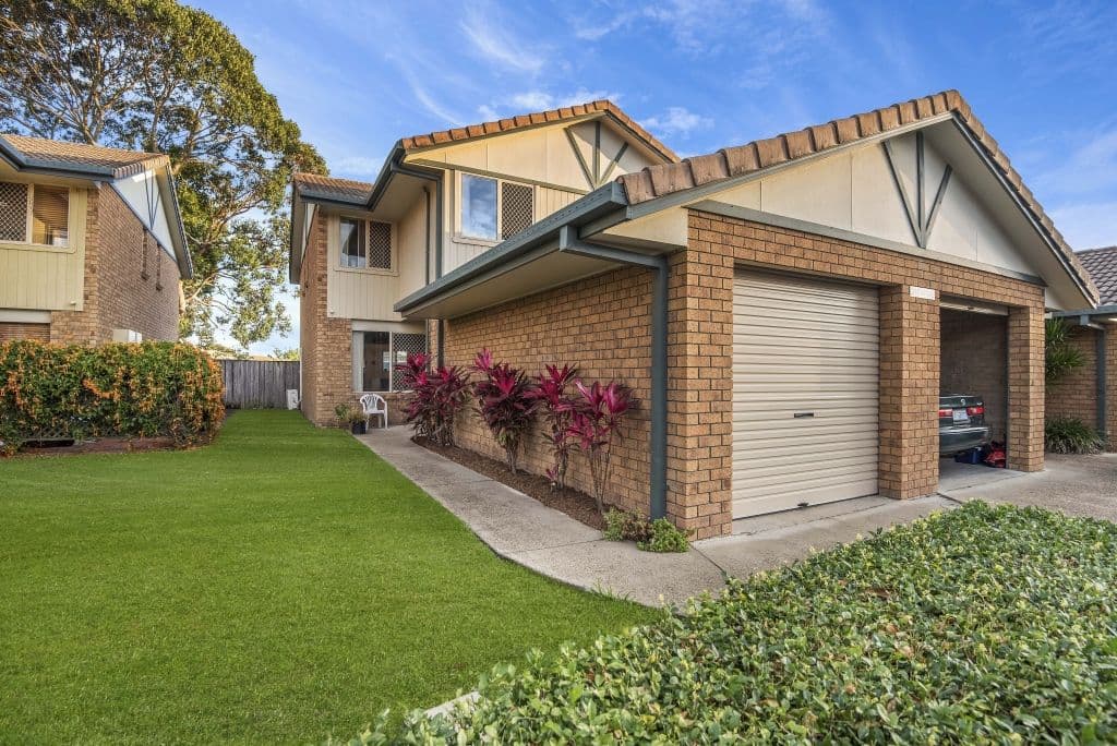 20 Binya Avenue, Tweed Heads - Image 1