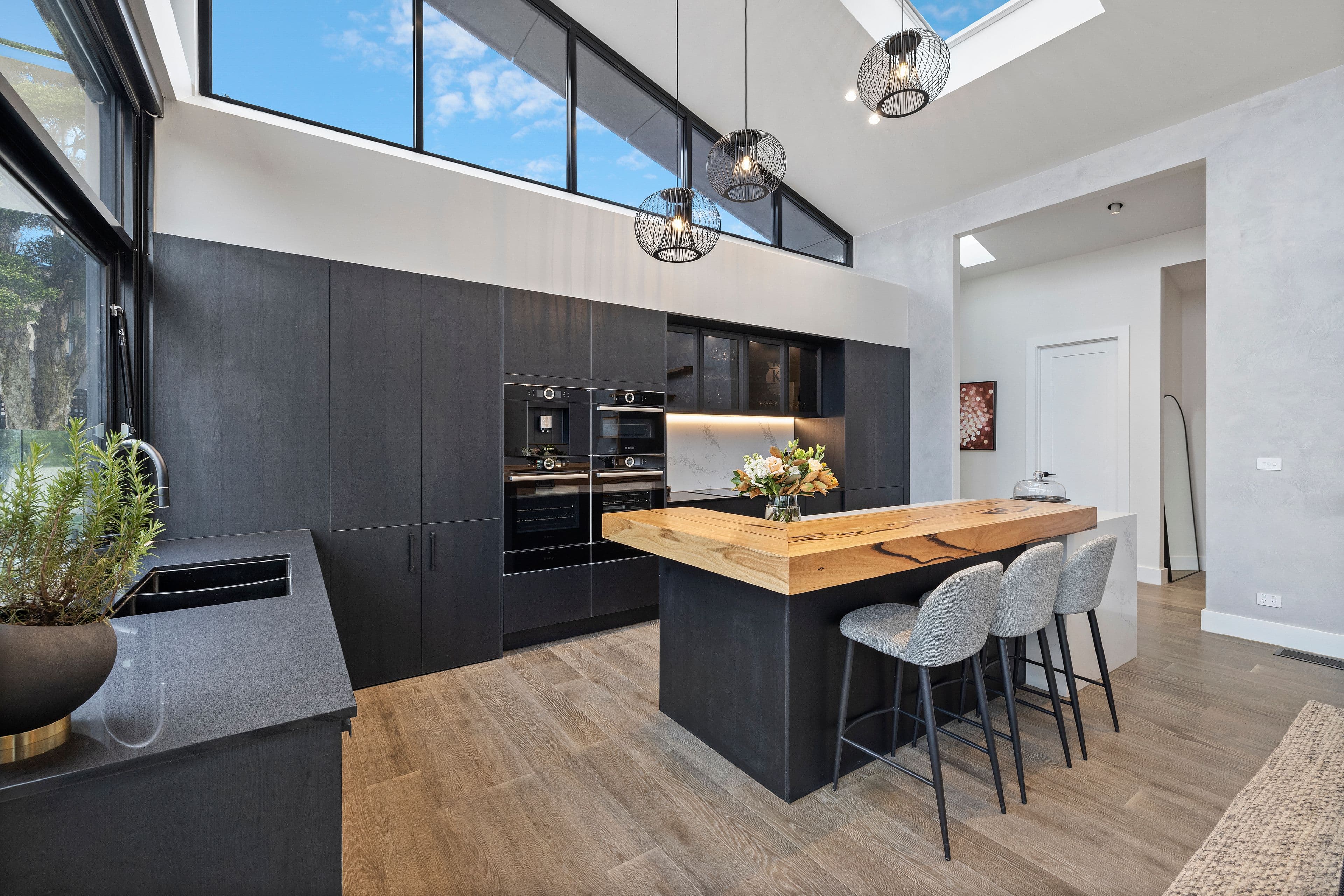 10 Bronte Court, Hampton VIC 3188, Hampton - Thumbnail 4