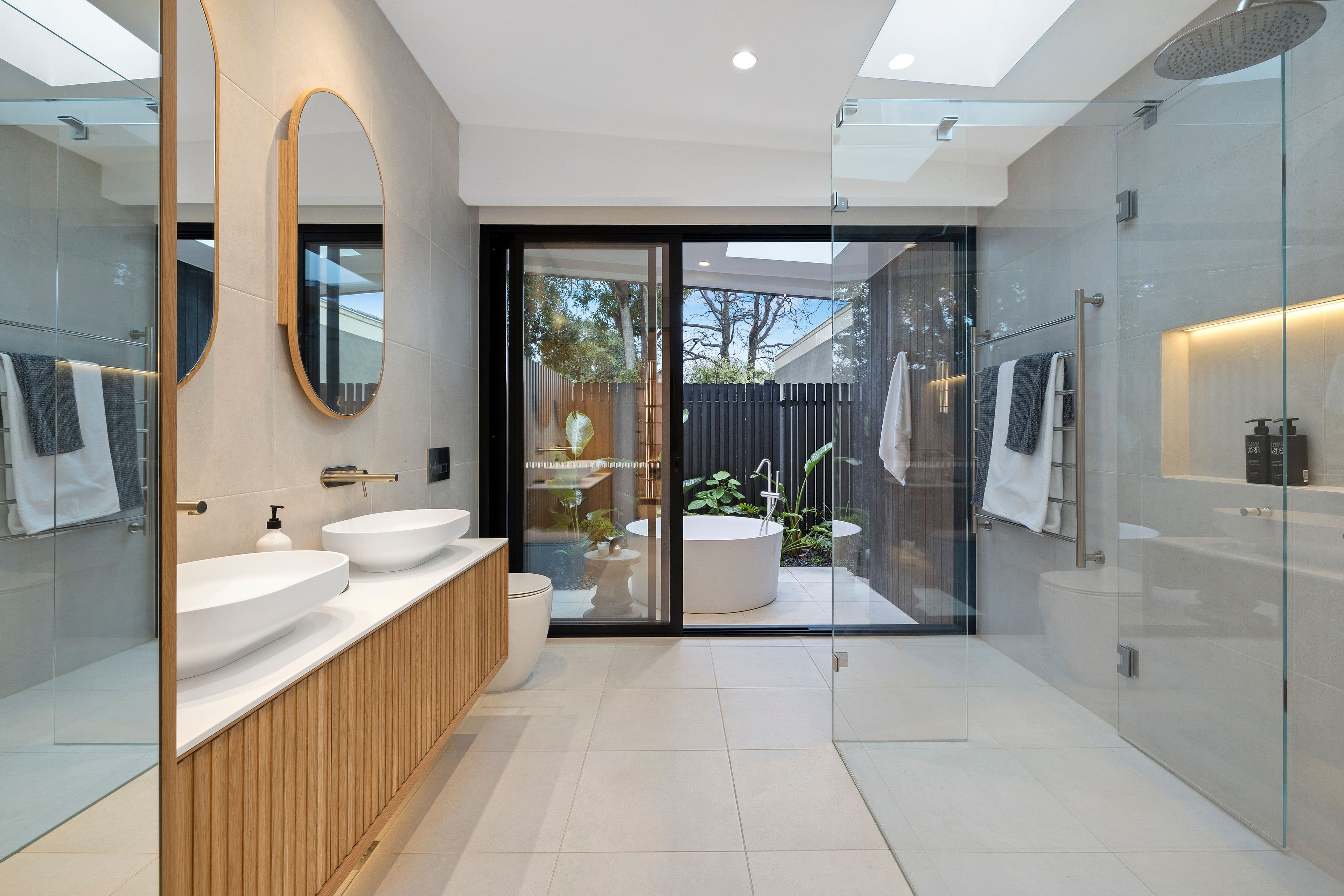 10 Bronte Court, Hampton VIC 3188, Hampton - Thumbnail 8
