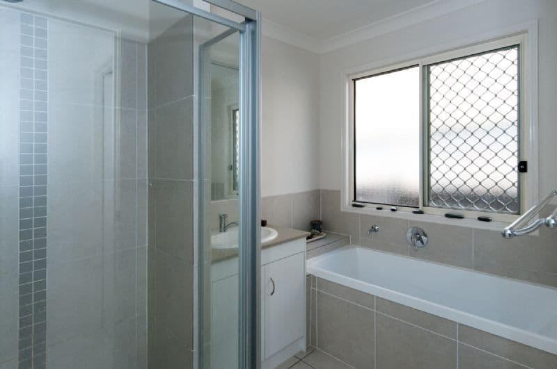 13 Griffin Avenue, COLLINGWOOD PARK QLD 4301, Collingwood Park - Thumbnail 3
