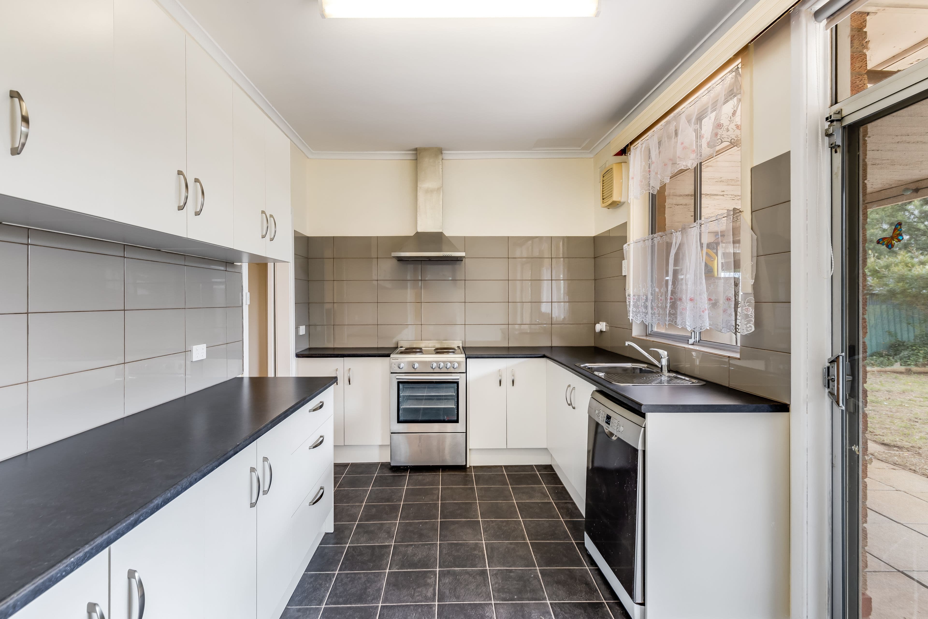 282 Midway Road, Elizabeth Downs SA 5113, Elizabeth Downs - Thumbnail 7