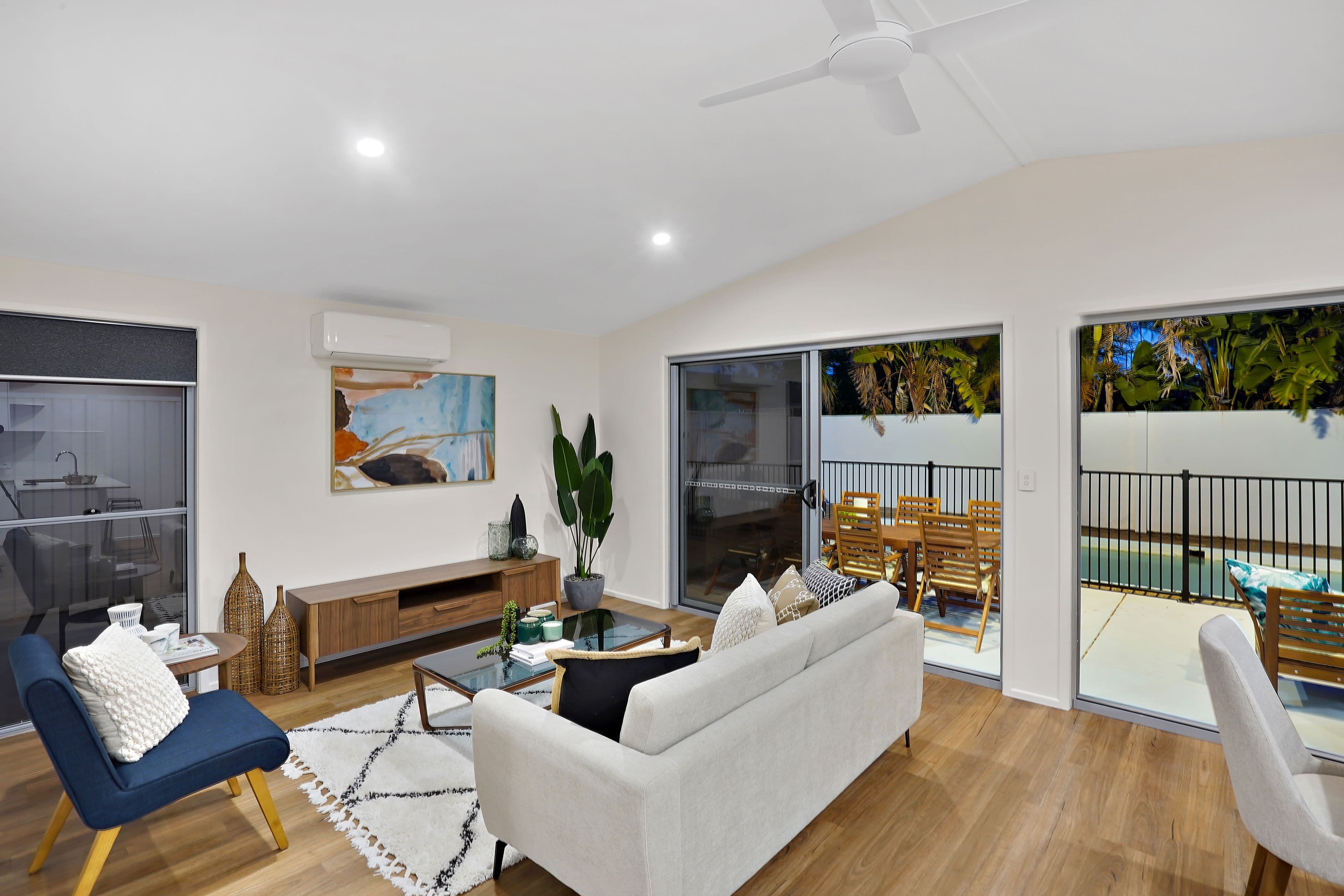 6 Coogeen Street, Sorrento QLD 4217, Sorrento - Thumbnail 2