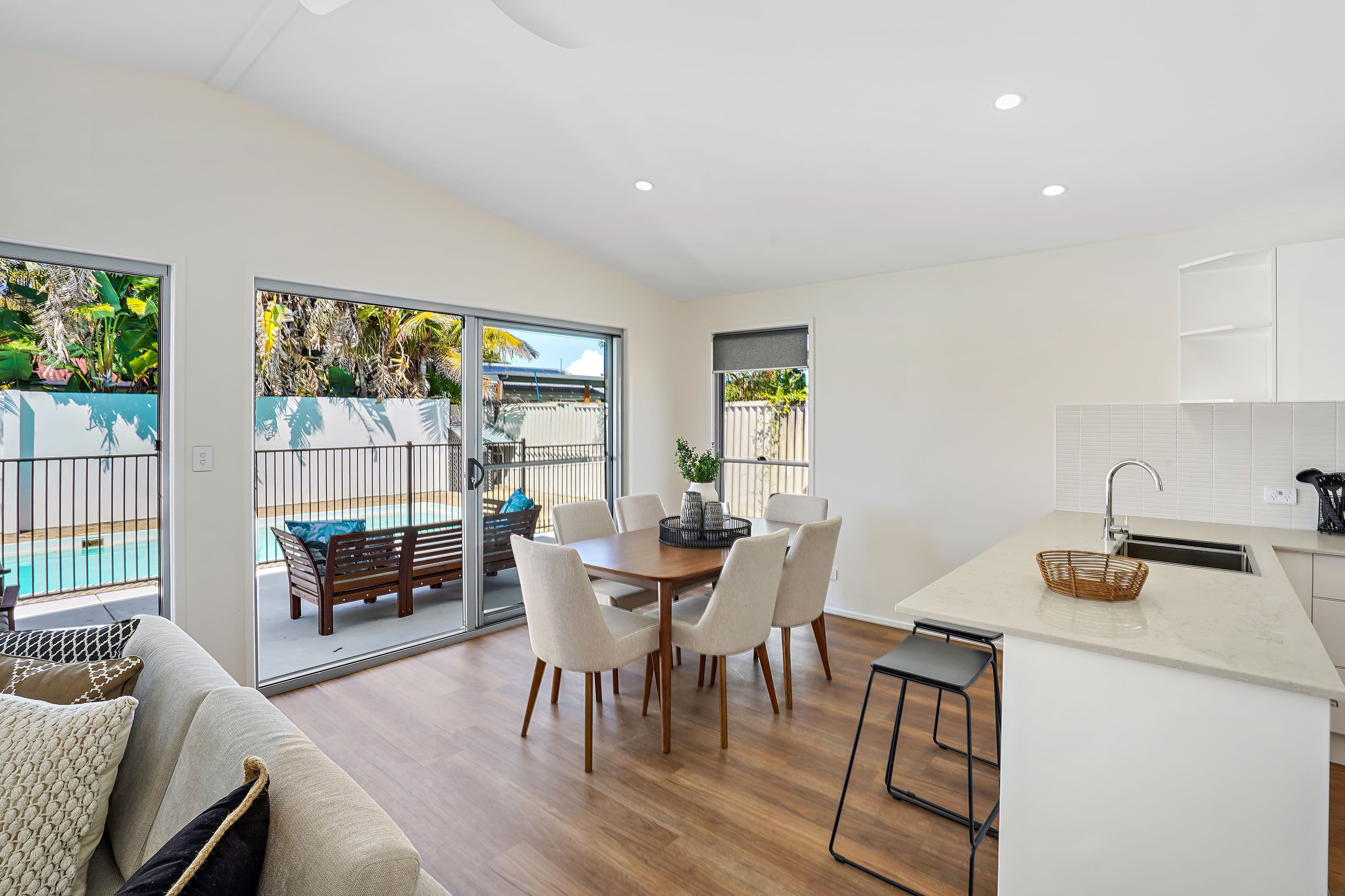 6 Coogeen Street, Sorrento QLD 4217, Sorrento - Thumbnail 5