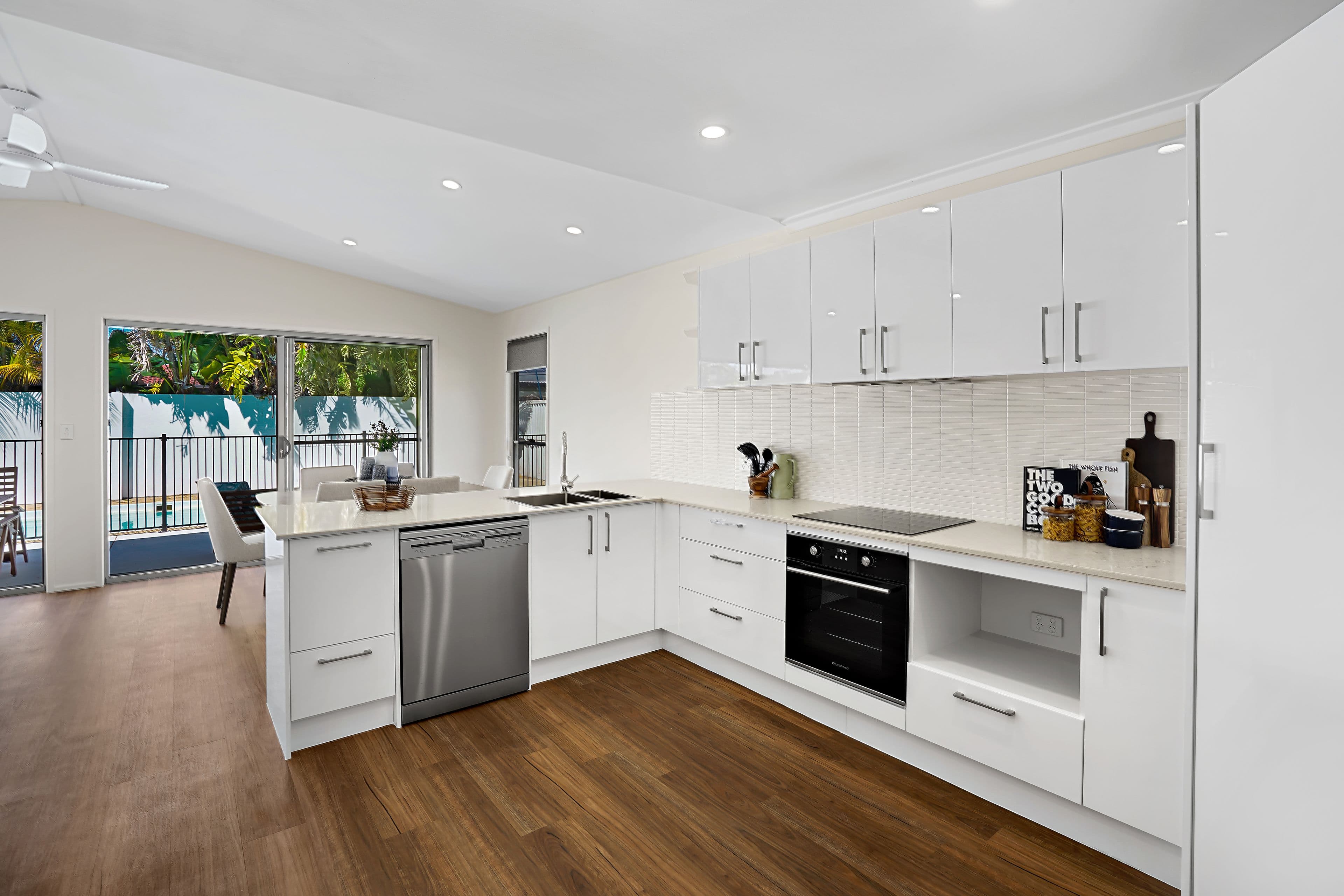 6 Coogeen Street, Sorrento QLD 4217, Sorrento - Thumbnail 7