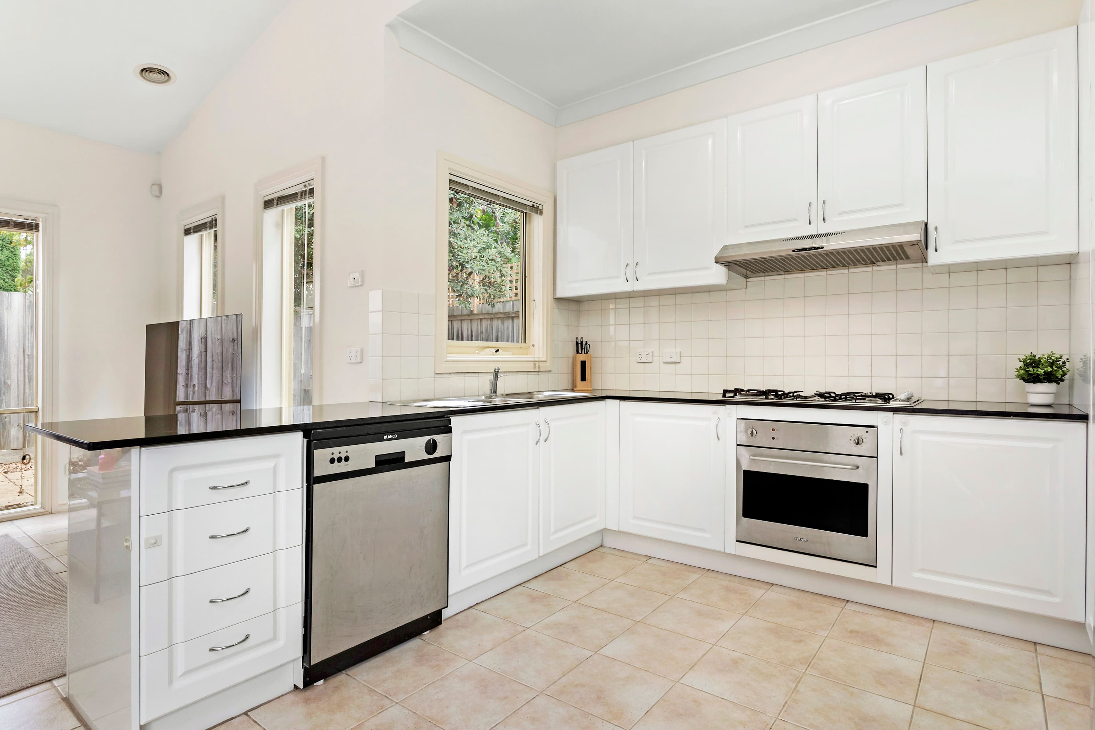 2 Elata Street, Oakleigh South VIC 3167, Oakleigh South - Thumbnail 5