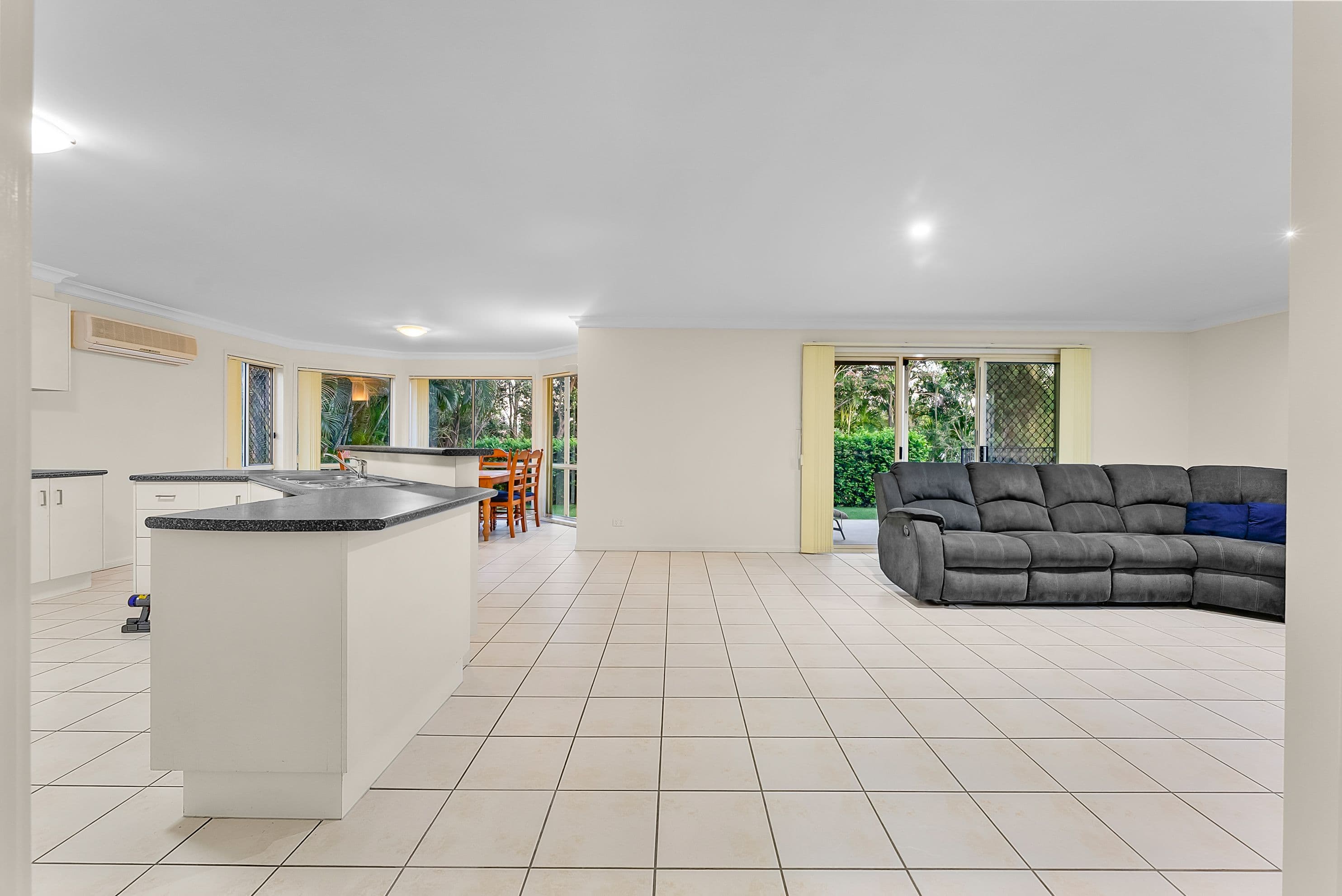 11 Chilton Crescent, North Lakes QLD 4509, North Lakes - Thumbnail 6