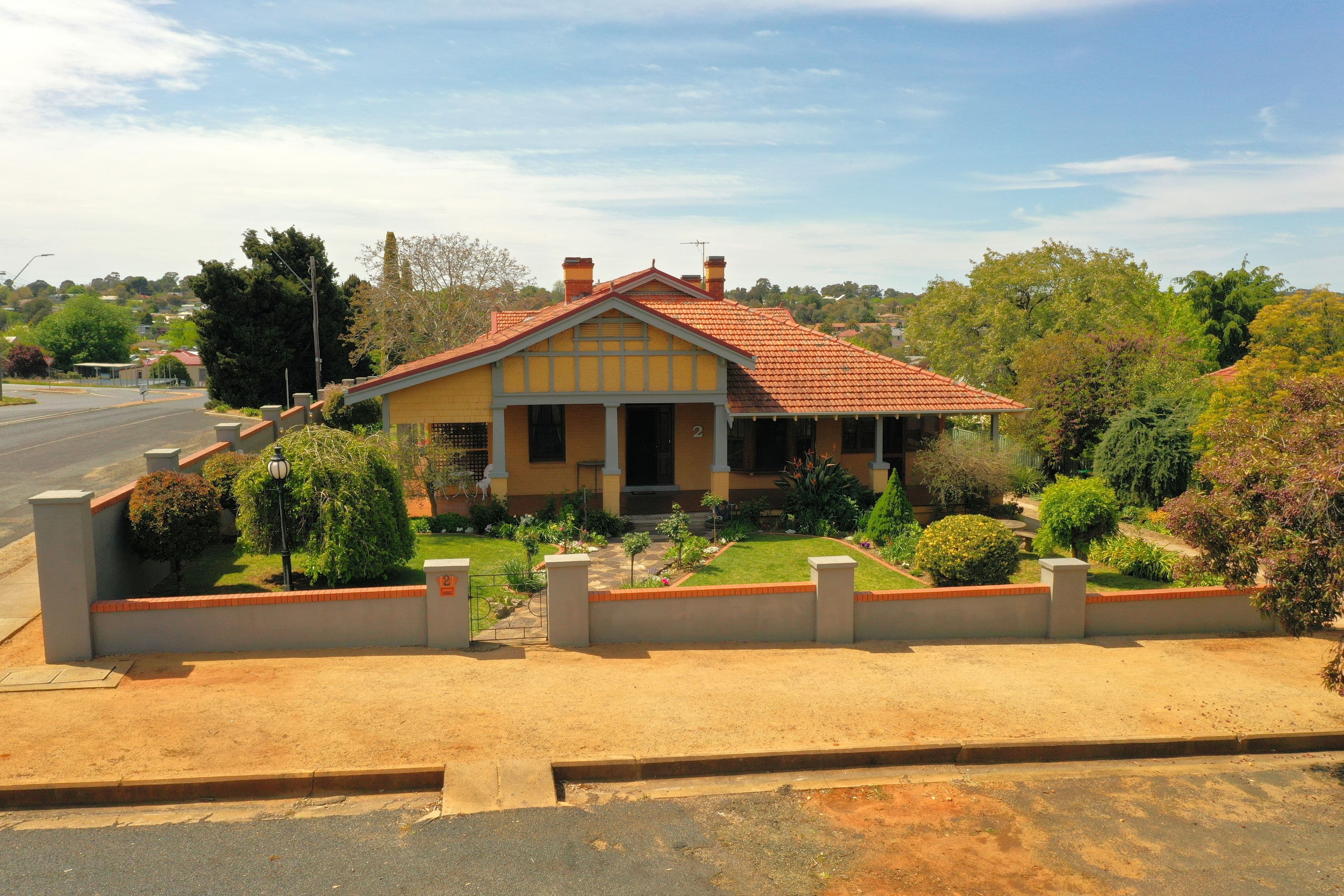 2 Lynch Street, Young NSW 2594, Young - Thumbnail 4