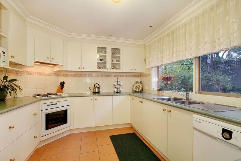 4 ROYAL Road, CROYDON SOUTH VIC 3136, Croydon South - Thumbnail 4