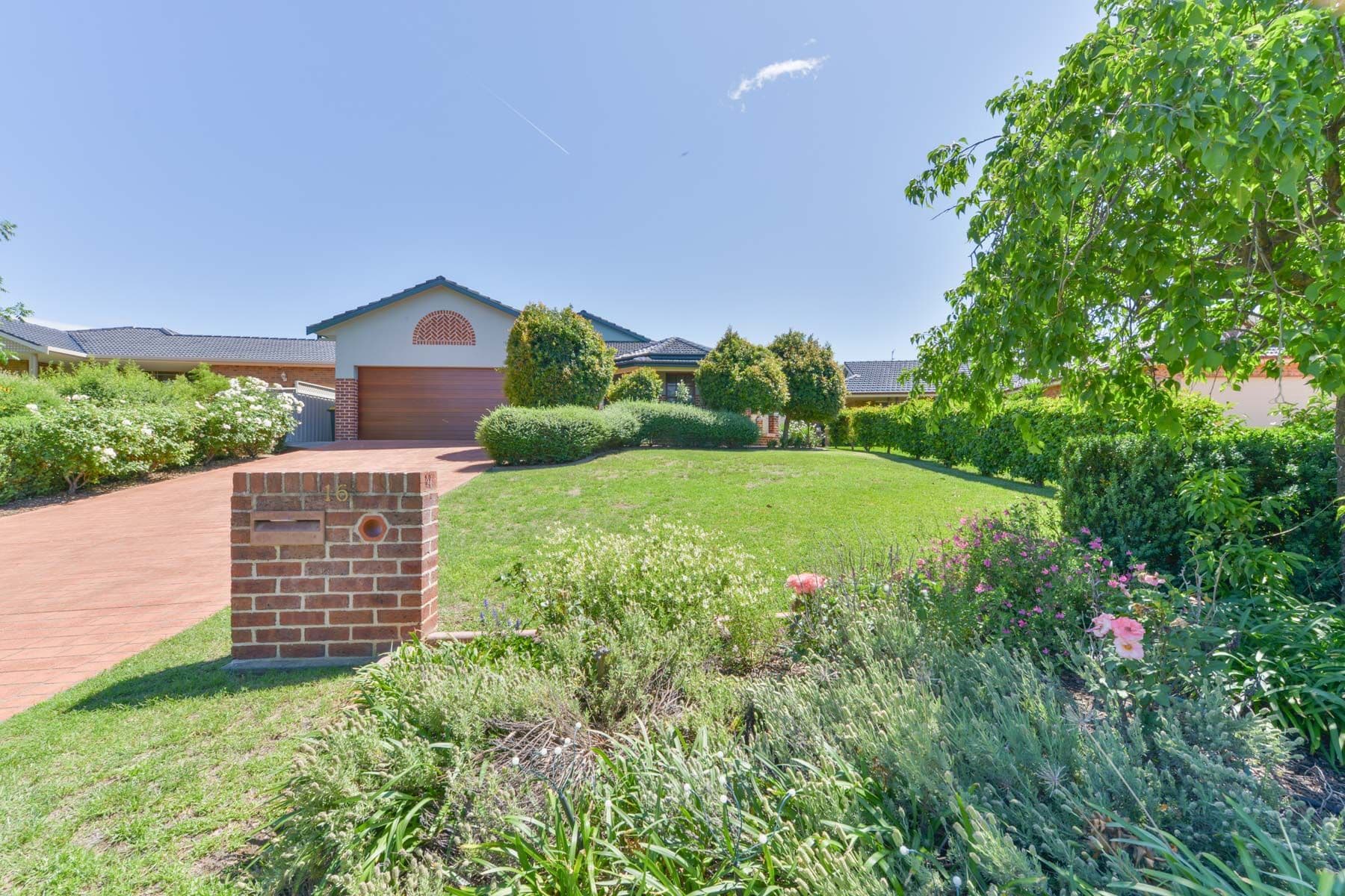 16 Overlanders Way, Tamworth NSW 2340, Tamworth - Image 1