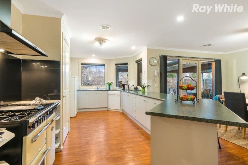 2 Forest Oak Drive, Upper Ferntree Gully VIC 3156, Upper Ferntree Gully - Thumbnail 4