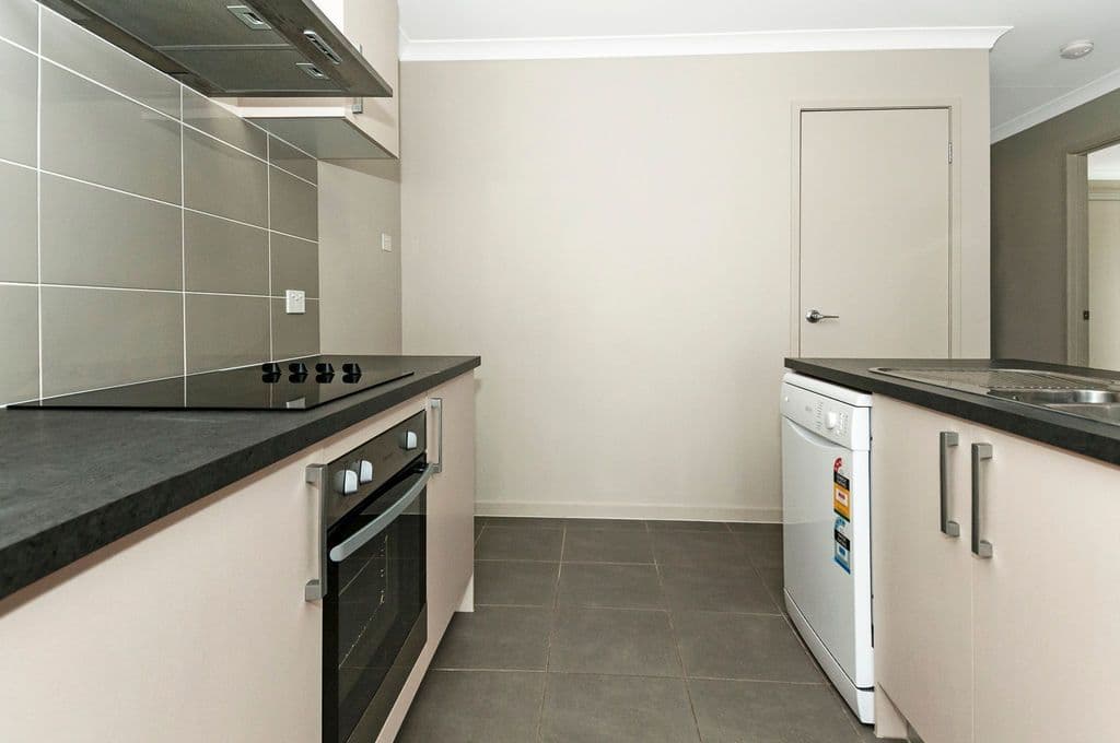 11 Copal Drive, LOGAN RESERVE QLD 4133, Logan Reserve - Thumbnail 2