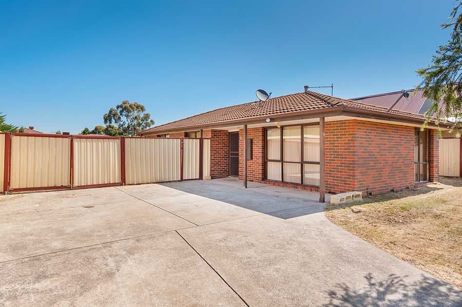 9 Metropolitan Avenue, Craigieburn VIC 3064, Craigieburn - Thumbnail 2