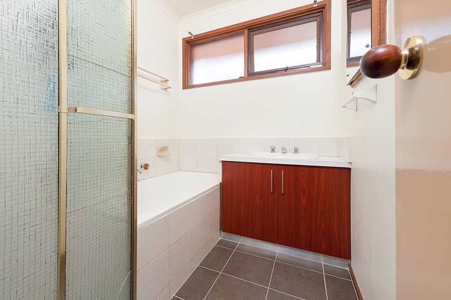 9 Metropolitan Avenue, Craigieburn VIC 3064, Craigieburn - Thumbnail 5