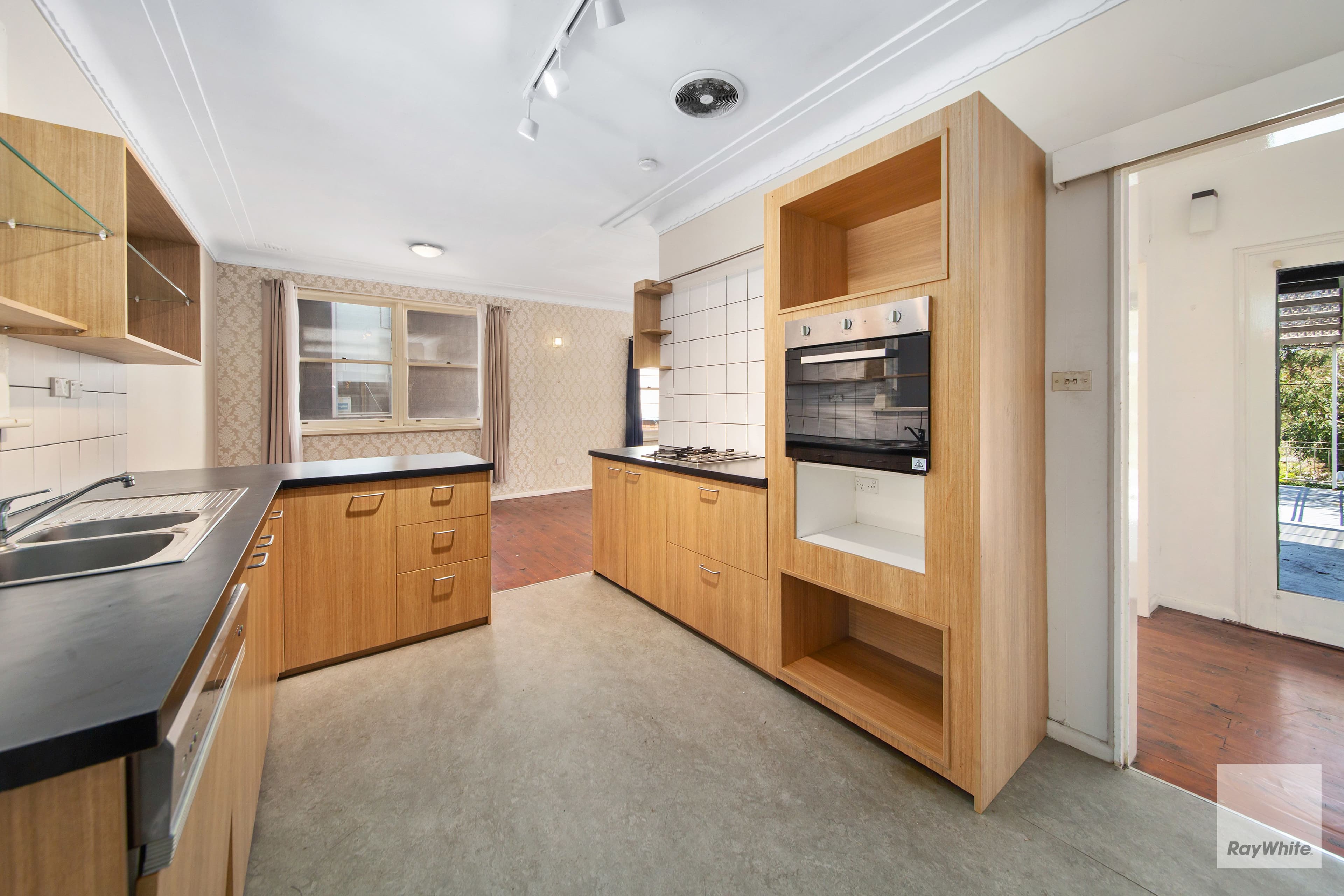 54 Yowie Avenue, Caringbah South NSW 2229, Caringbah South - Thumbnail 3