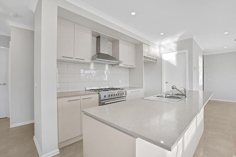 20 Ashbourne Boulevard, Donnybrook VIC 3064, Donnybrook - Thumbnail 3