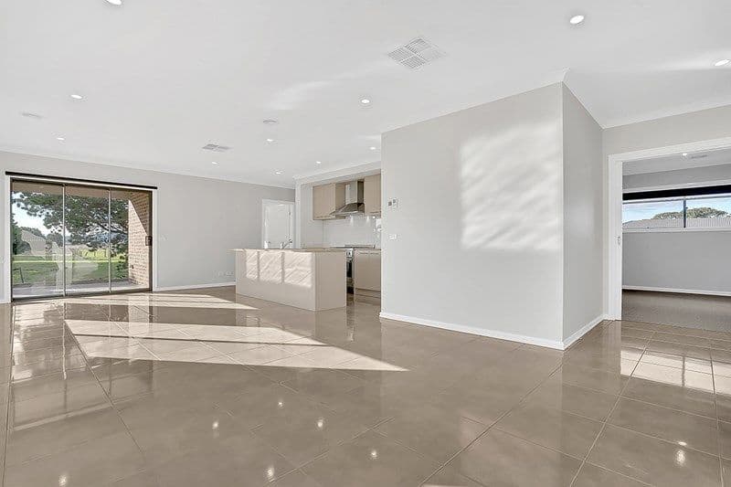 20 Ashbourne Boulevard, Donnybrook VIC 3064, Donnybrook - Thumbnail 4
