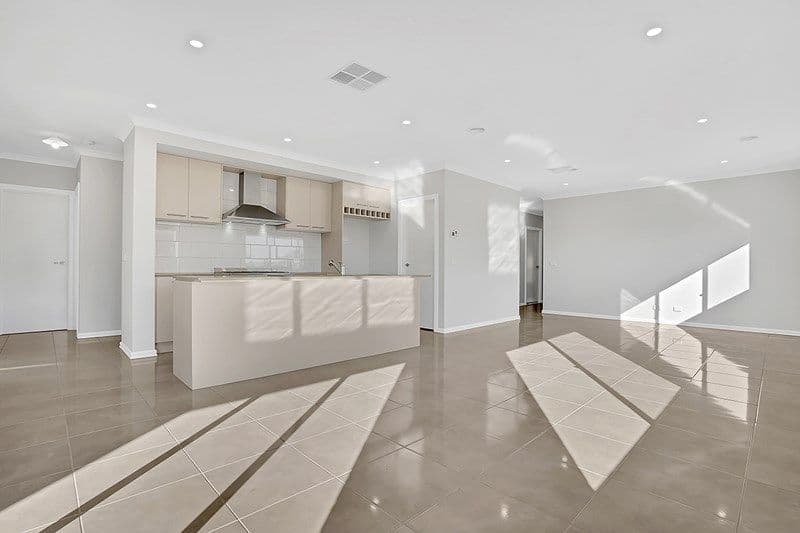 20 Ashbourne Boulevard, Donnybrook VIC 3064, Donnybrook - Thumbnail 5