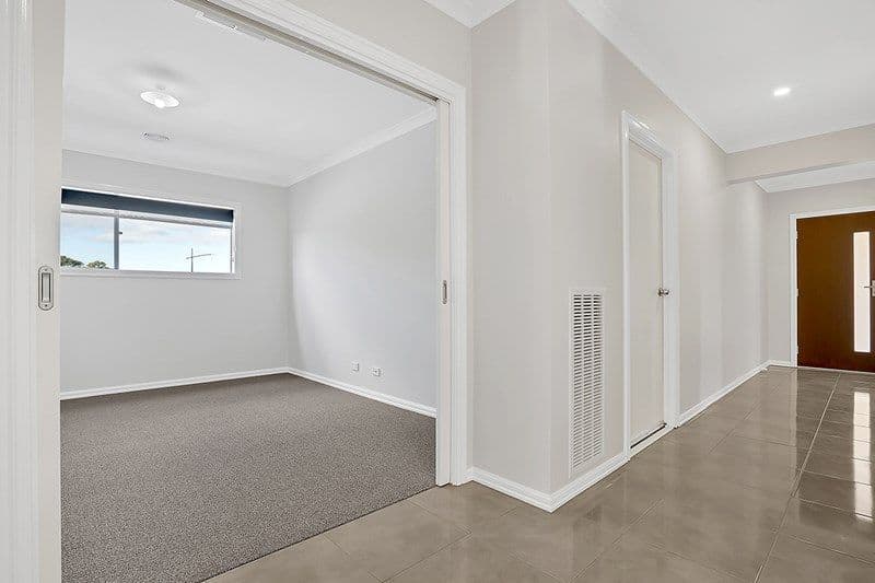 20 Ashbourne Boulevard, Donnybrook VIC 3064, Donnybrook - Thumbnail 6