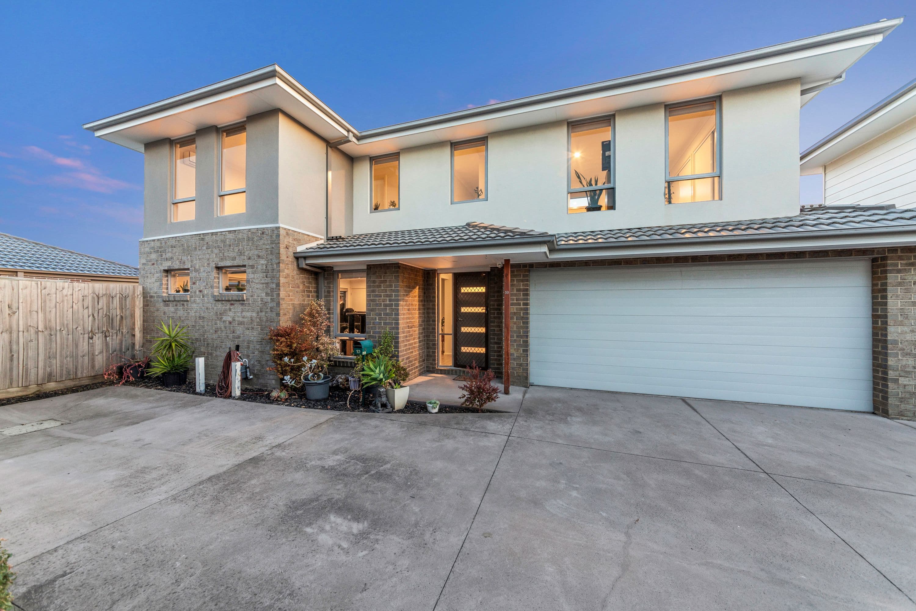 10 Nemo Street, Pakenham VIC 3810, Pakenham - Thumbnail 2