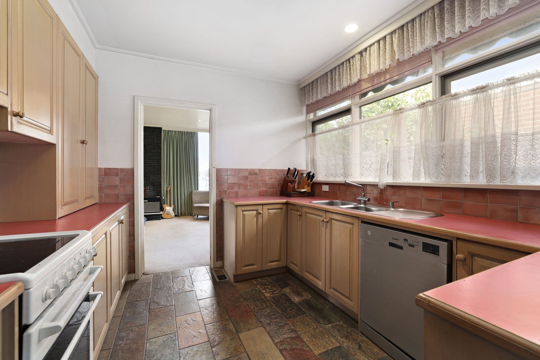 25 Deakin Street, Bentleigh East VIC 3165, Bentleigh East - Thumbnail 6