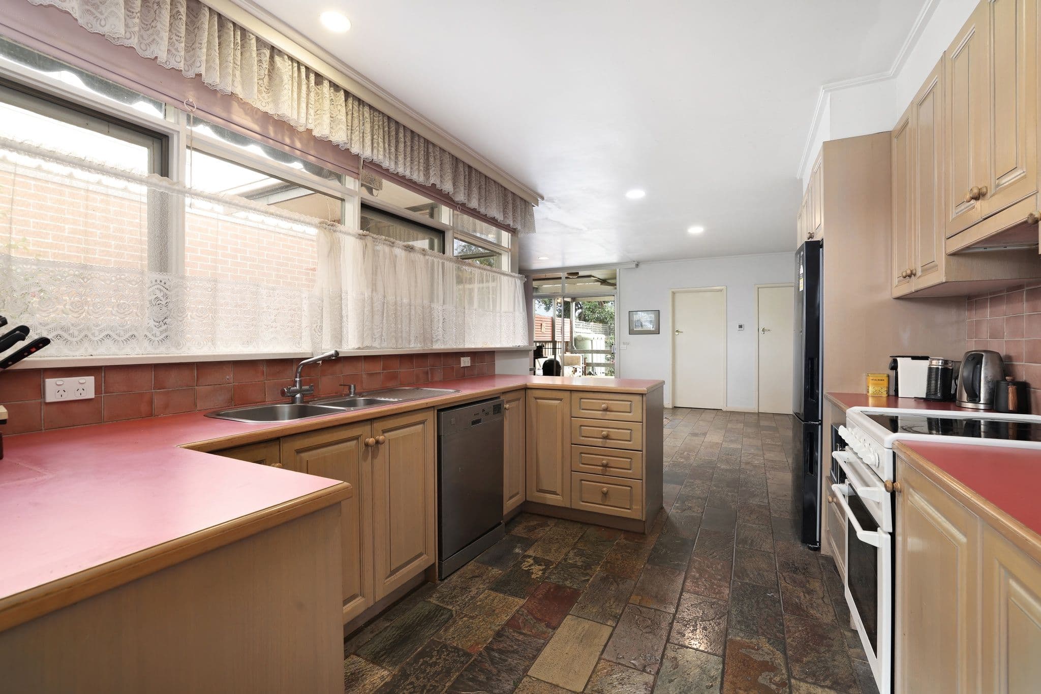 25 Deakin Street, Bentleigh East VIC 3165, Bentleigh East - Thumbnail 7