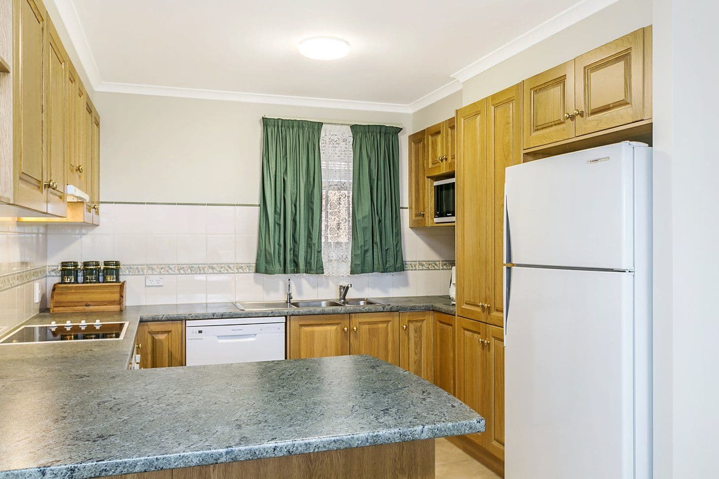 14 Poznan Crescent, Hackham West SA 5163, Hackham West - Thumbnail 4