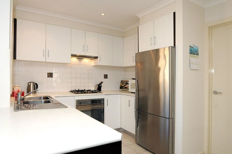 10 Ross Street, FERNTREE GULLY VIC 3156, Ferntree Gully - Thumbnail 2