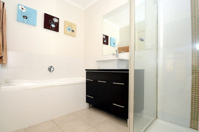 10 Ross Street, FERNTREE GULLY VIC 3156, Ferntree Gully - Thumbnail 4