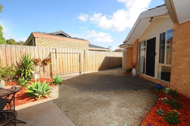 10 Ross Street, FERNTREE GULLY VIC 3156, Ferntree Gully - Thumbnail 6