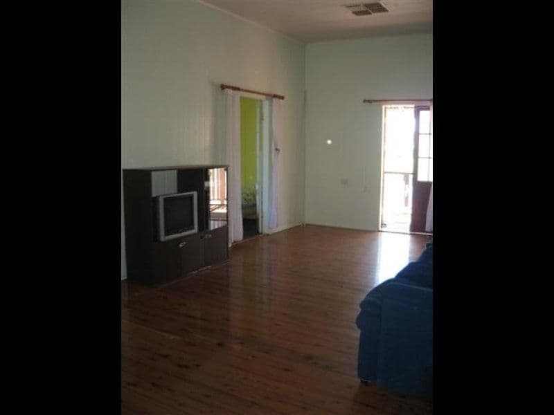 8 Mayne Street, Roma QLD 4455, Roma - Thumbnail 3