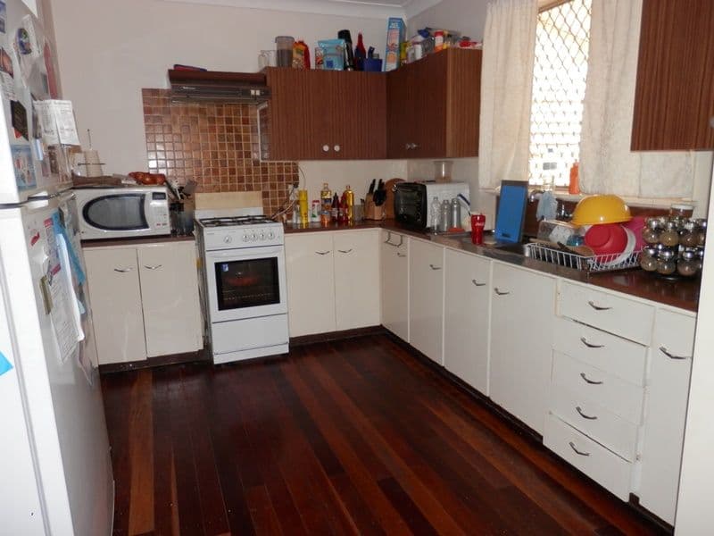 35 Dulcie Street, RACEVIEW QLD 4305, Raceview - Thumbnail 5