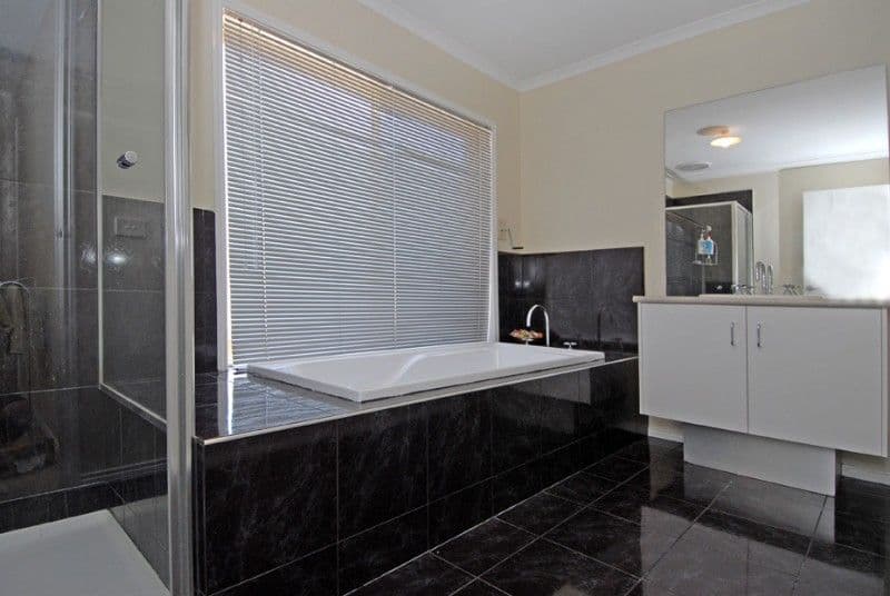 32 Barwon Street, TAYLORS HILL VIC 3037, Taylors Hill - Thumbnail 6