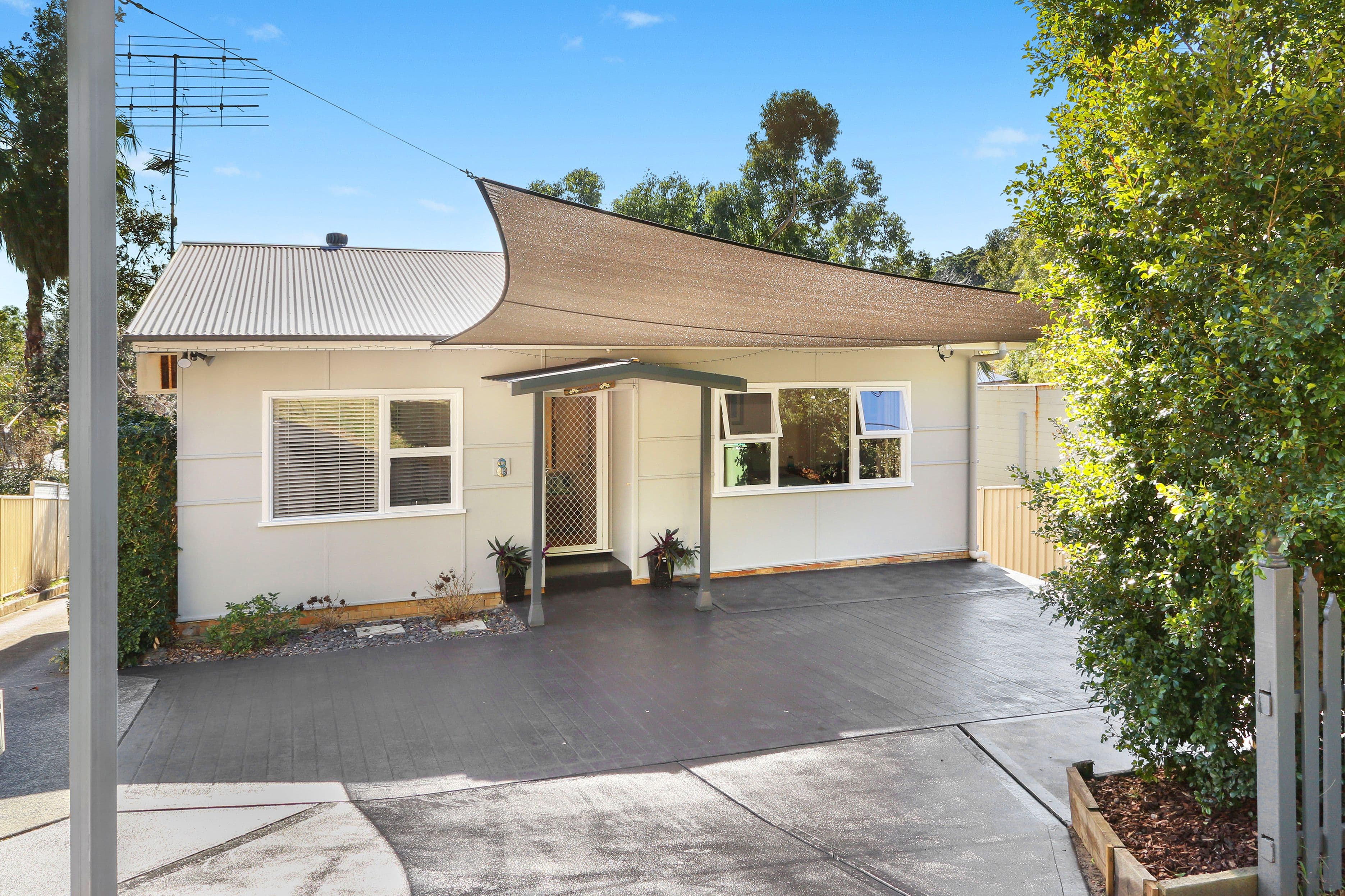 8 High Street, Saratoga - Image 1