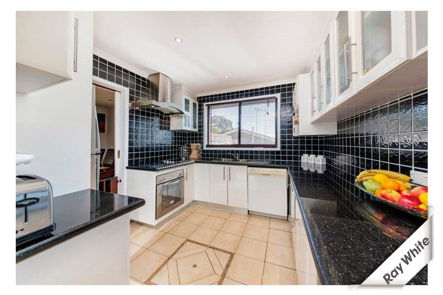 31 Vonwiller Crescent, THEODORE ACT 2905, Theodore - Thumbnail 5