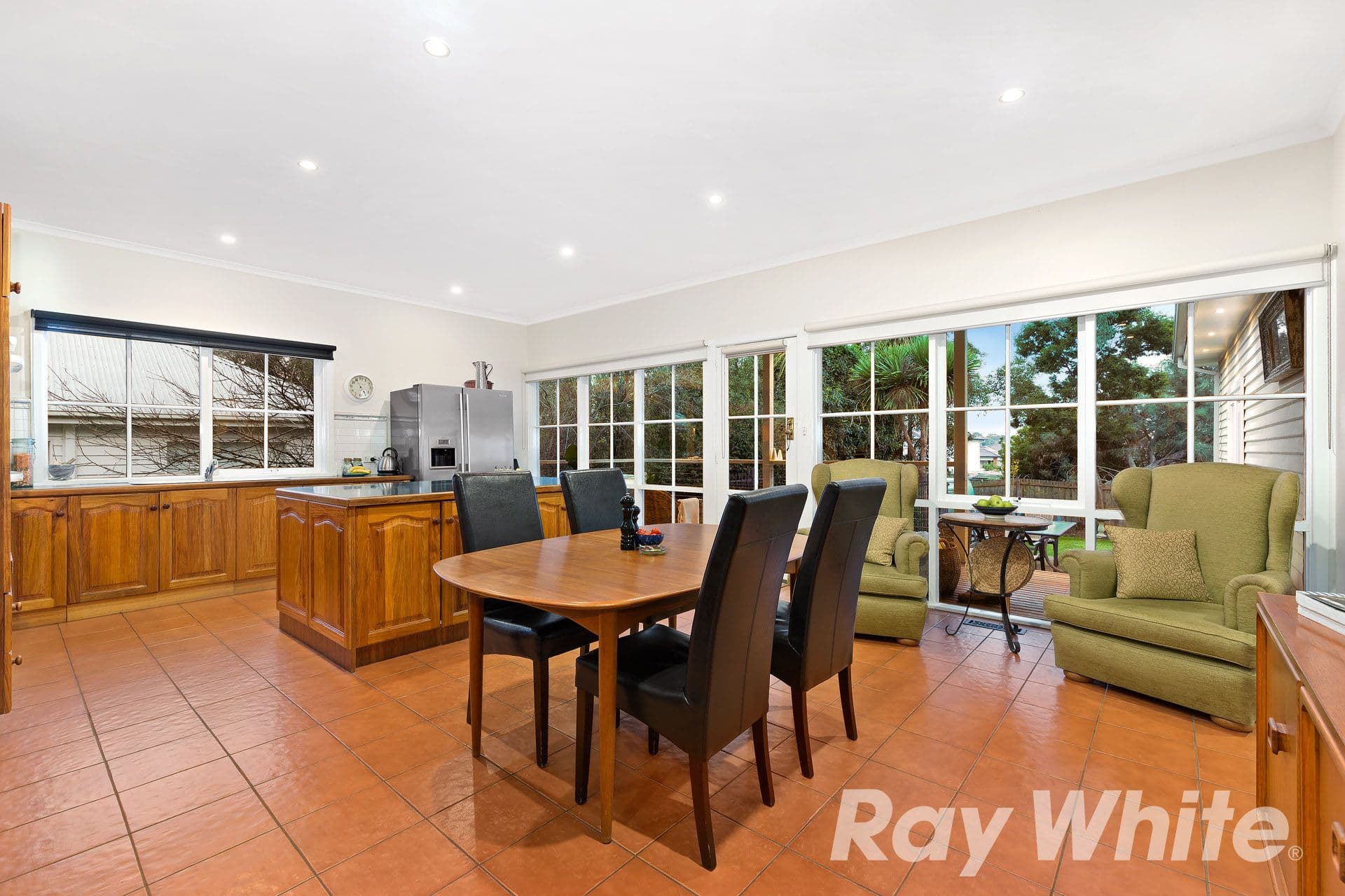 23 Bronte Avenue, Burwood VIC 3125, Burwood - Thumbnail 4
