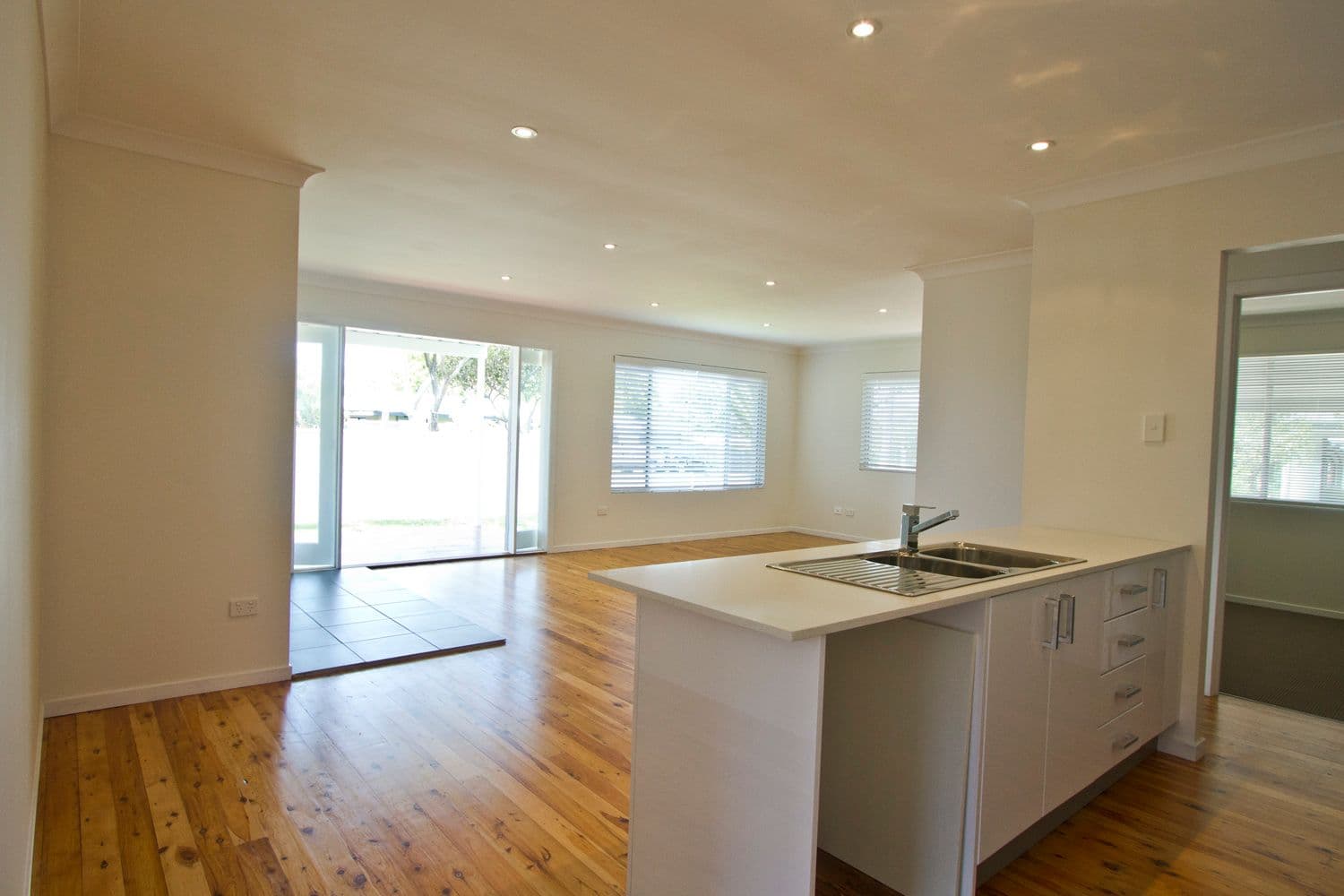 1 Jippi Avenue, Southport QLD 4215, Southport - Thumbnail 4