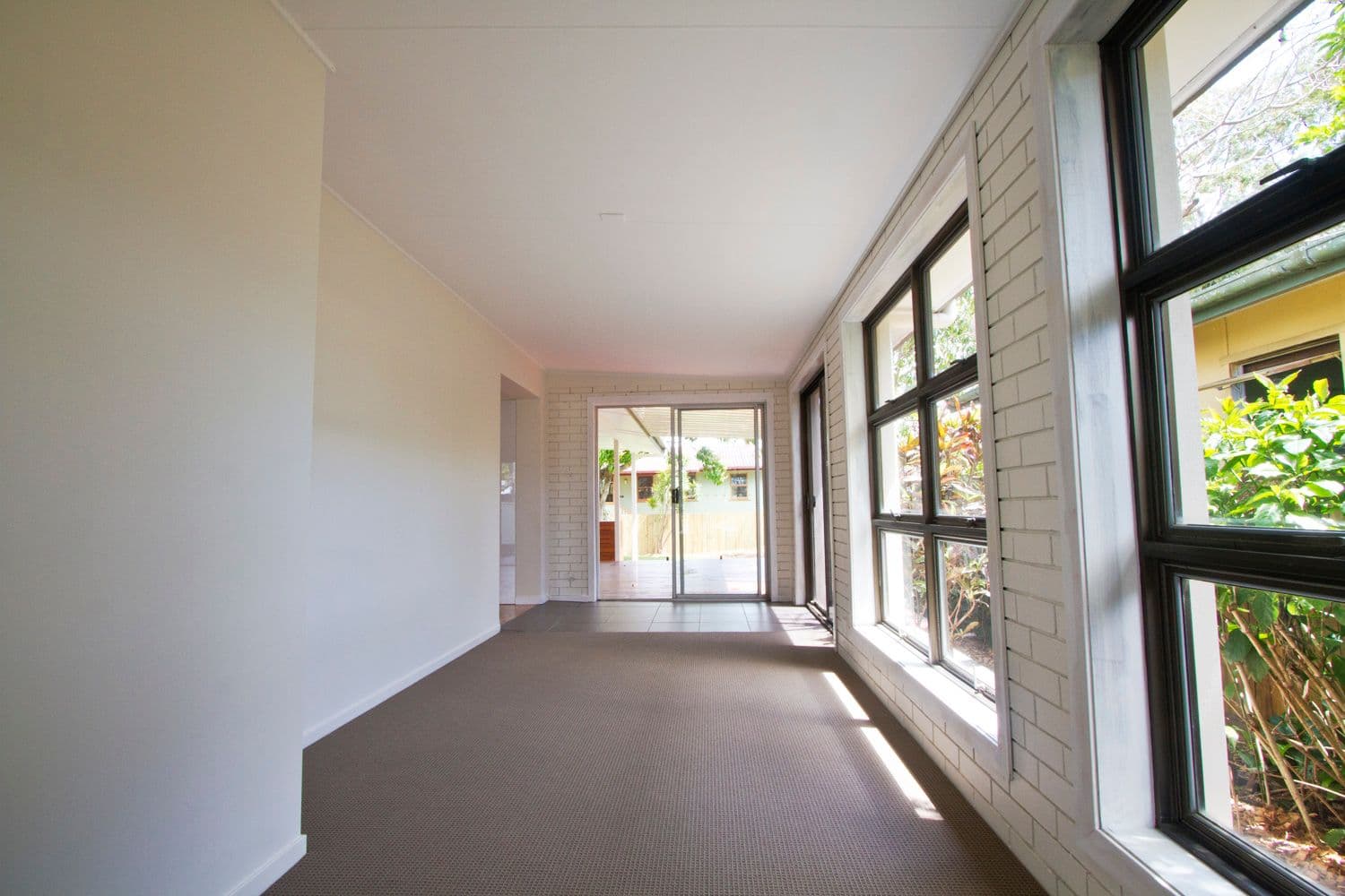 1 Jippi Avenue, Southport QLD 4215, Southport - Thumbnail 5