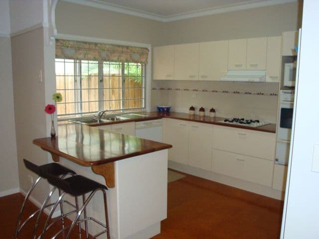 18 Clara Street, CORINDA QLD 4075, Corinda - Thumbnail 2