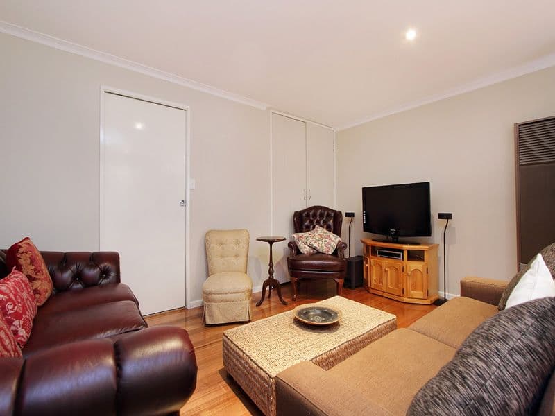 4 Forest Park Road, DINGLEY VILLAGE VIC 3172, Dingley Village - Thumbnail 4