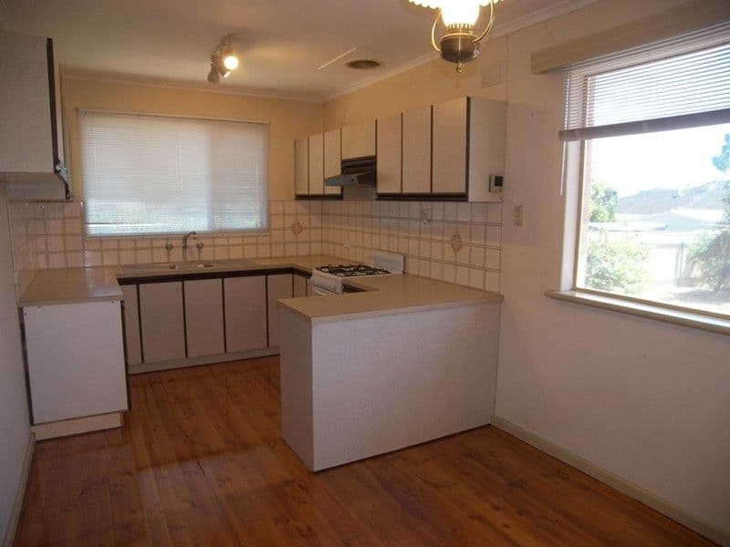 28 Leabrook Drive, PARA HILLS SA 5096, Para Hills - Thumbnail 3