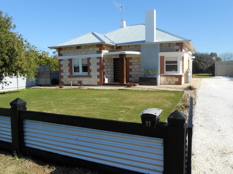 11 Tatiara Terrace, BORDERTOWN SA 5268, Bordertown - Image 1