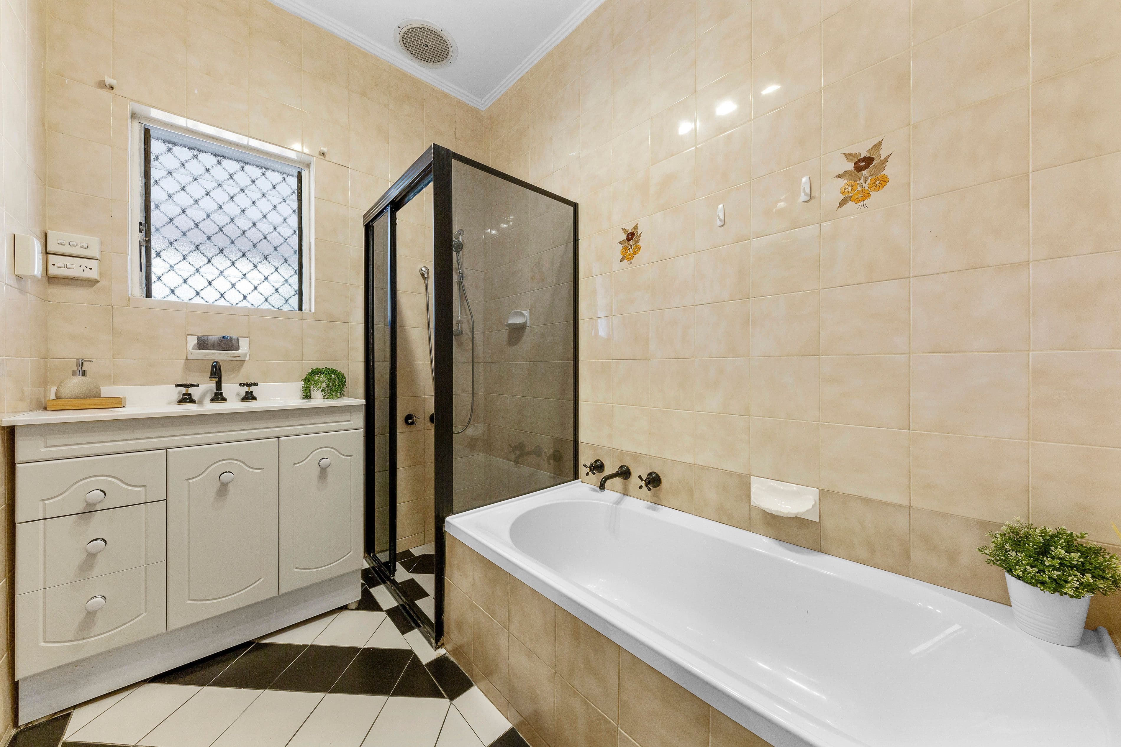 32 Hudson Avenue, Rostrevor SA 5073, Rostrevor - Thumbnail 8